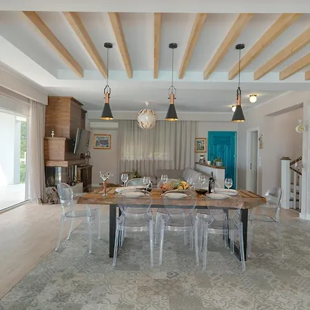 Monikaexperiences Corfu Villa *
